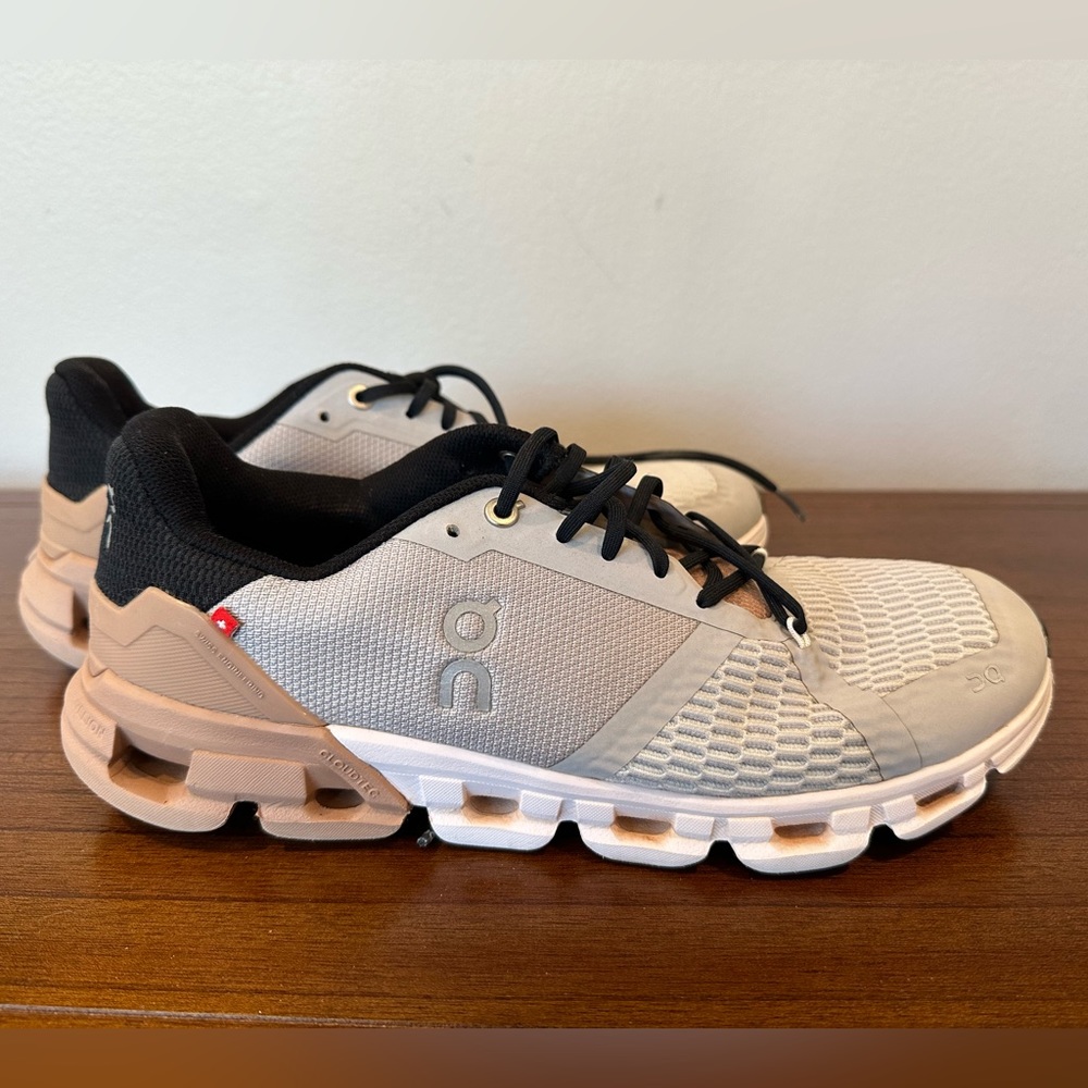 On Cloud Women’s Running Shoes